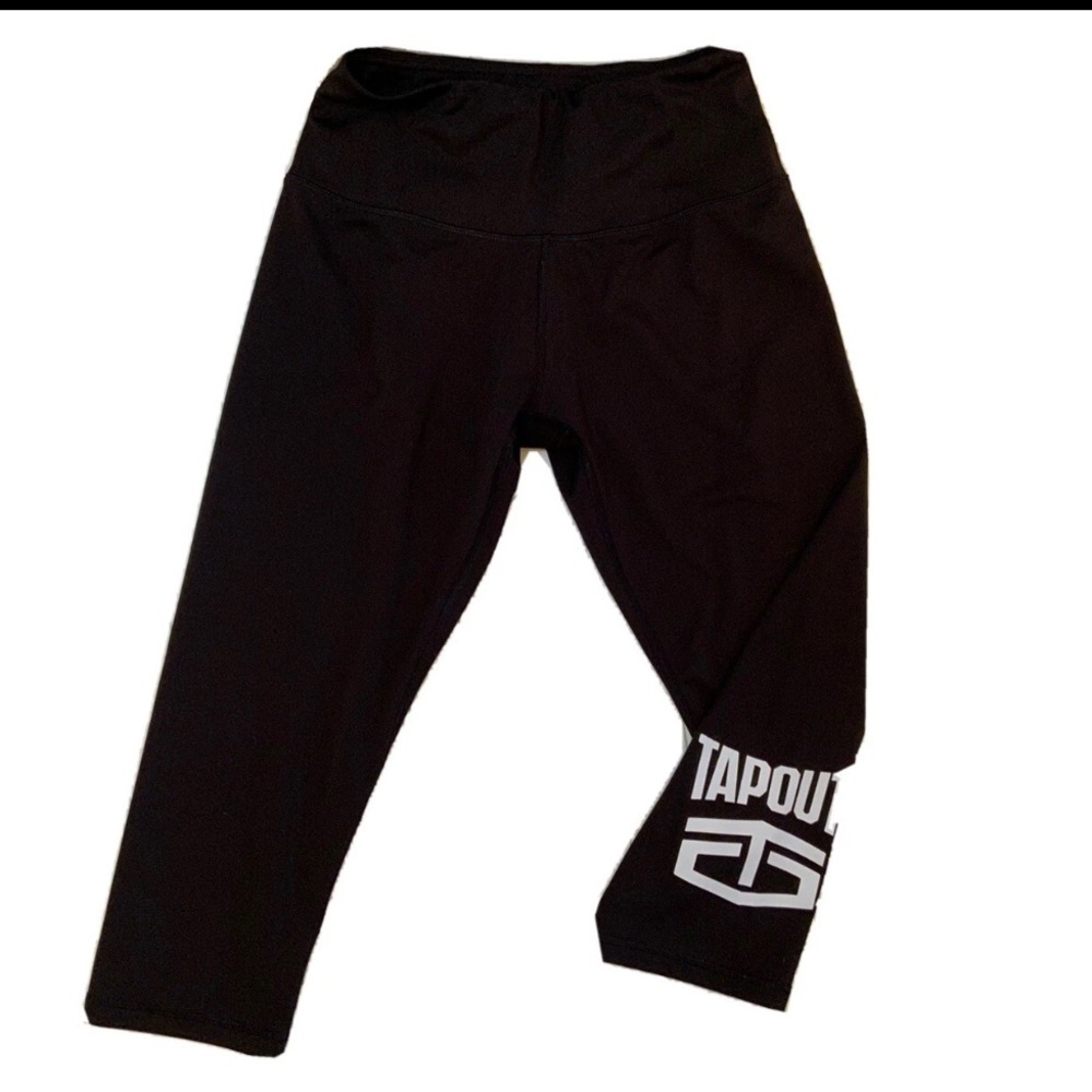 Women’s Tapout WWE - Black Capri Leggings - - Size XL - EUC